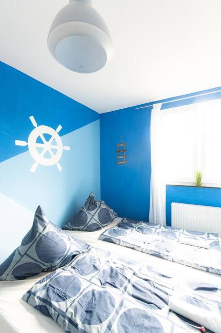 - Sea Apartment Duisburg Center & Parking Spaces & Kingsize Bett - Central Station Hbf - Exterior photo