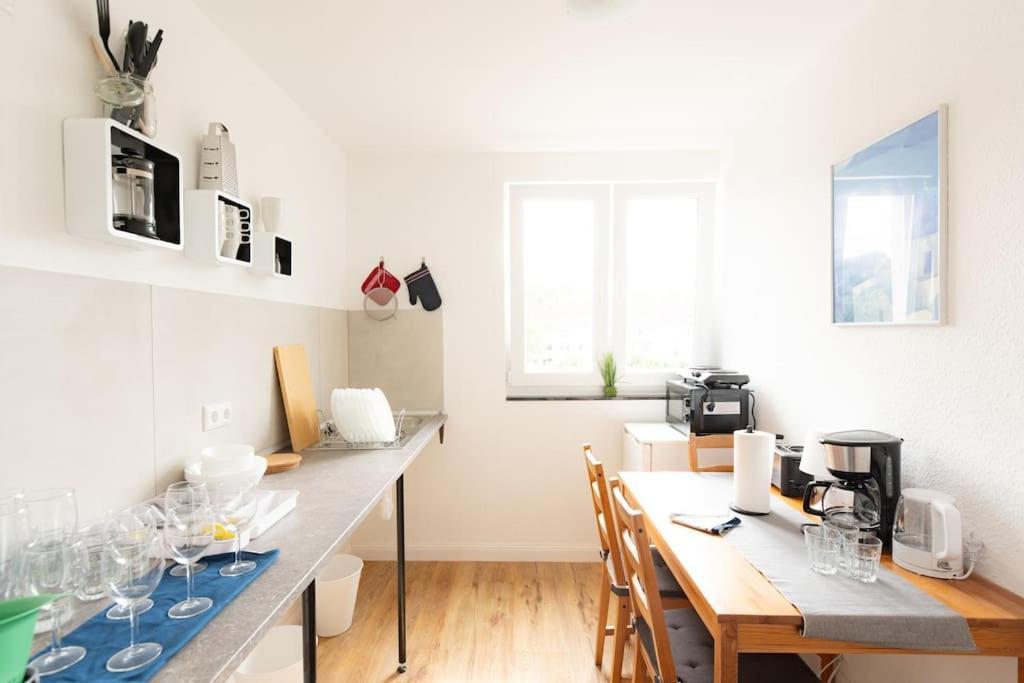 - Sea Apartment Duisburg Center & Parking Spaces & Kingsize Bett - Central Station Hbf - Exterior photo